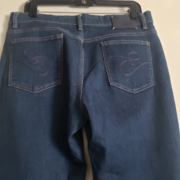 Escada Sports Linda Jeans - Picture 4 of 14